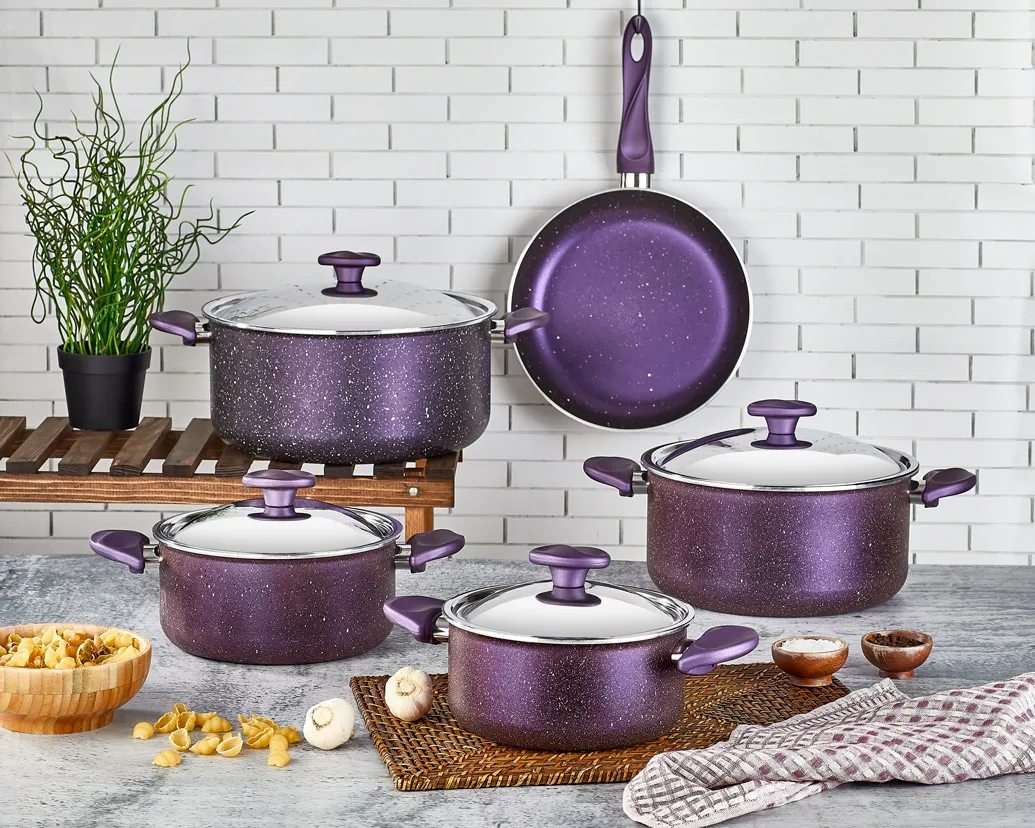 Pressing 99.5% pure aluminium cookware